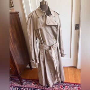 Fabulous vintage Burberry classic trench